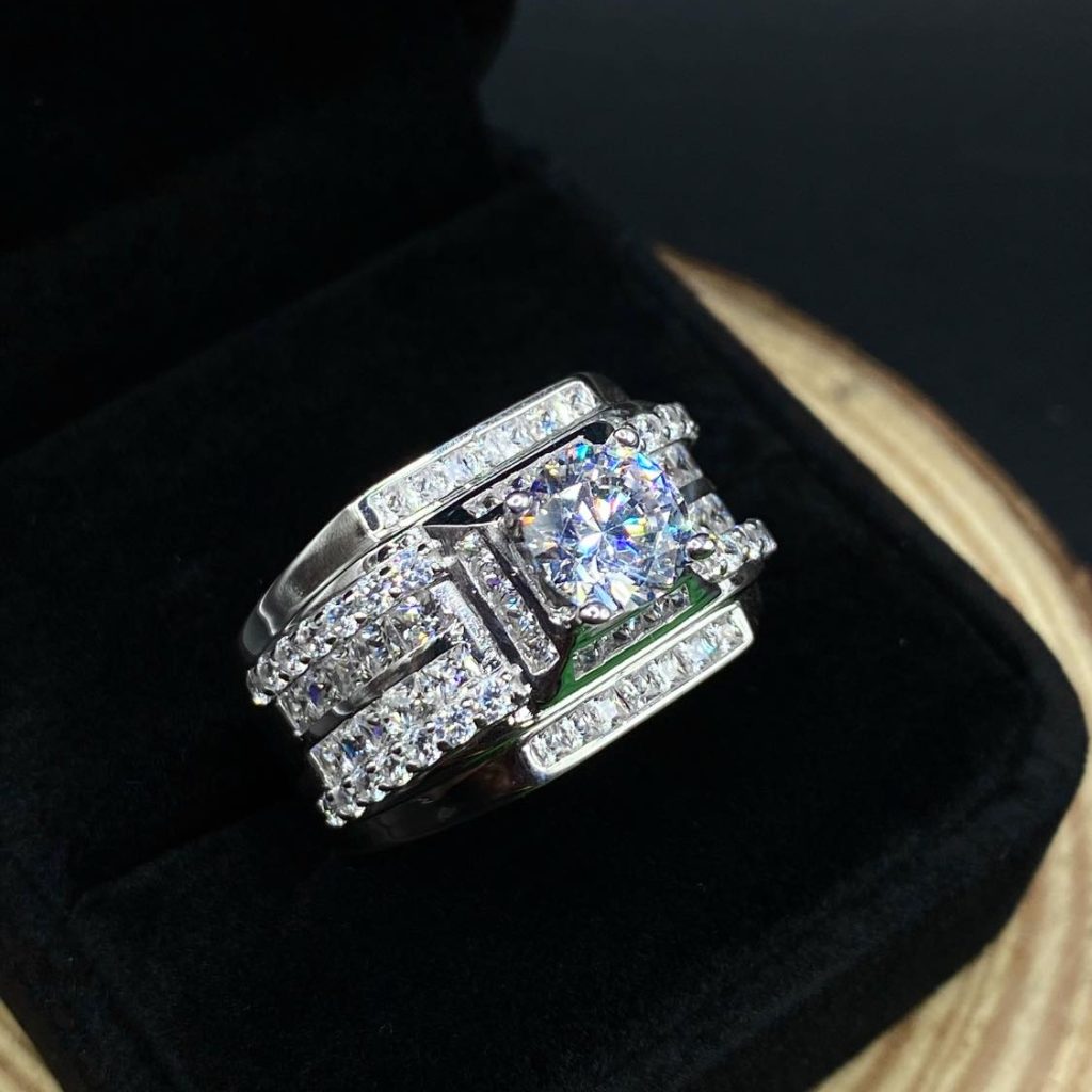 Nhẫn bạc nam đá vuông HKJNNM221090